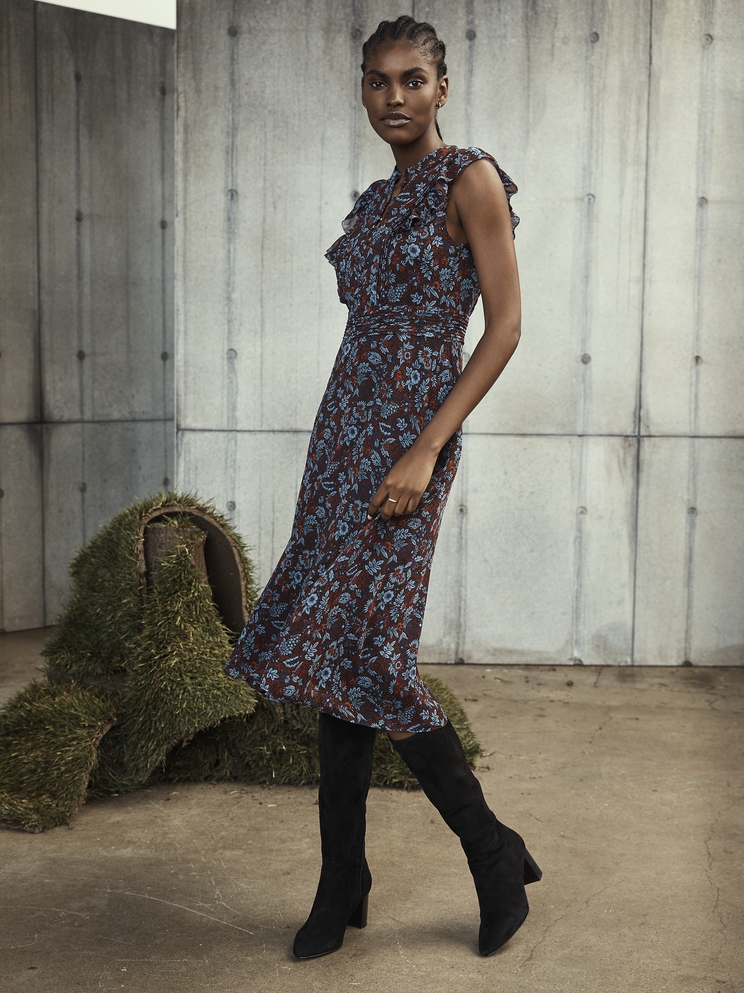 Review - REVIEW Blue Bell Floral Fit and Flare Office Dress RRP