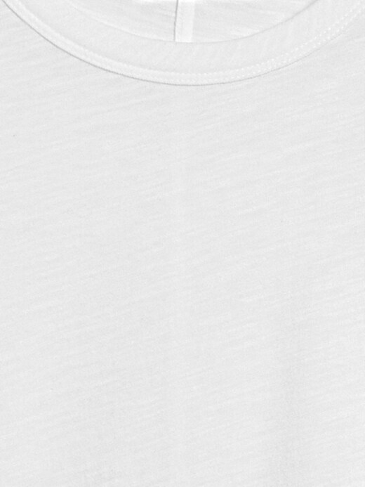 L'image numéro 4 présente T-shirt ras du cou, coupe étroite, Petite
