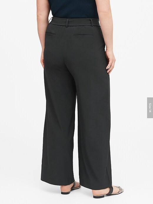 High-Rise Wide-Leg Performance Pant