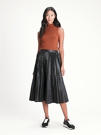 Navy leather shop pleated skirt