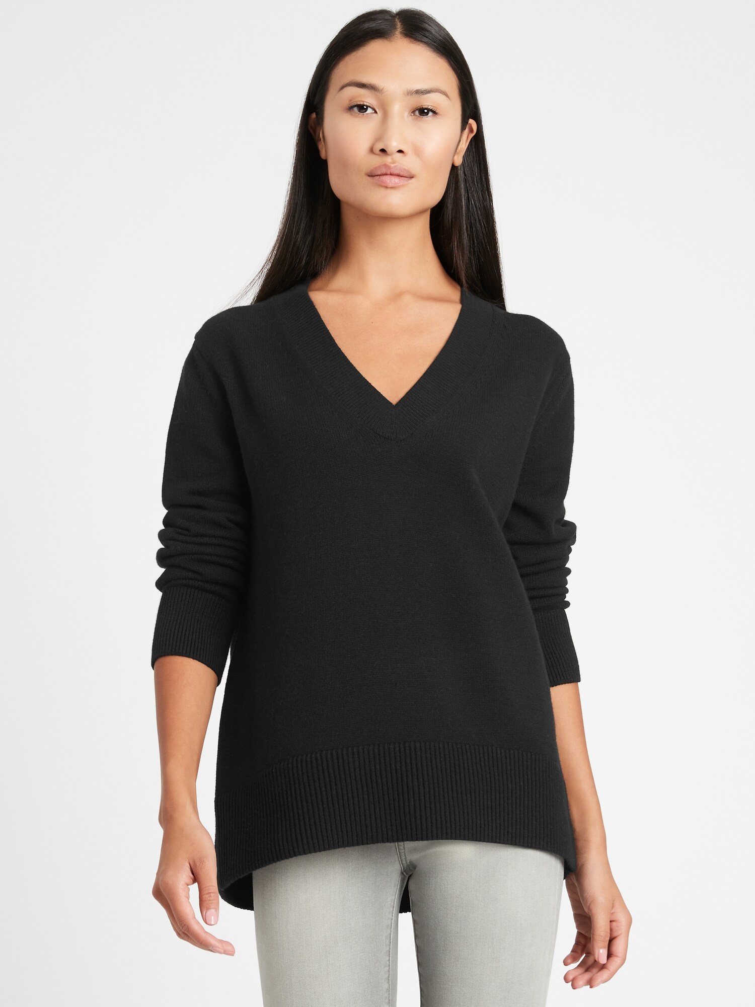 Petite Relaxed Chunky V-Neck Sweater