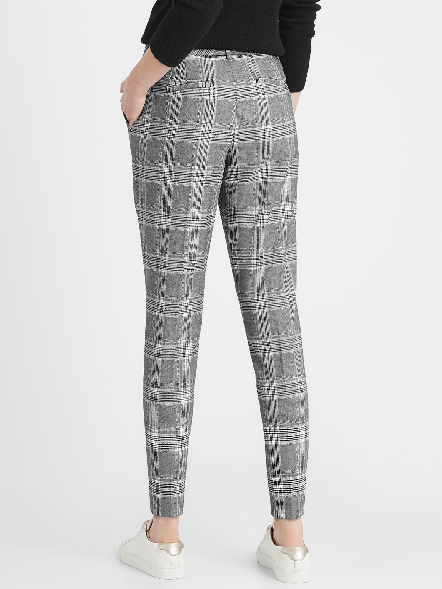 High-Rise Tapered Pant