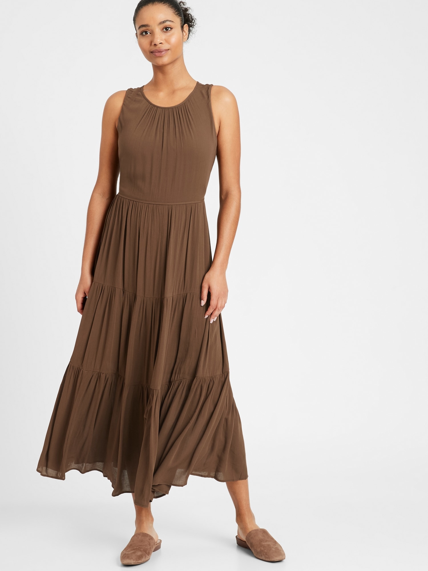 Round Neck Sleeveless Tiered Midi Dress