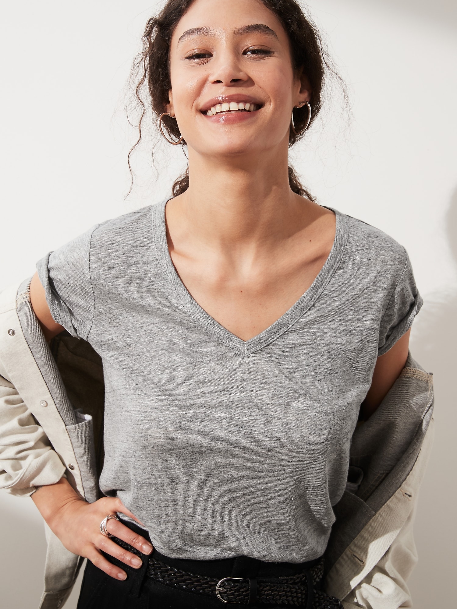 Linen V-Neck T-Shirt