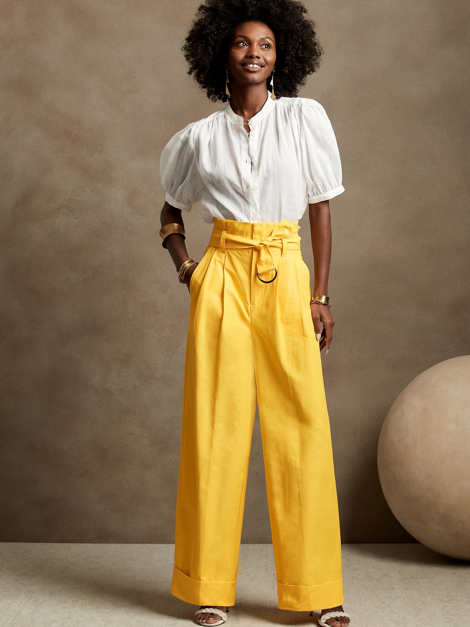 Petite Wide-Leg Paperbag Pant | Banana 