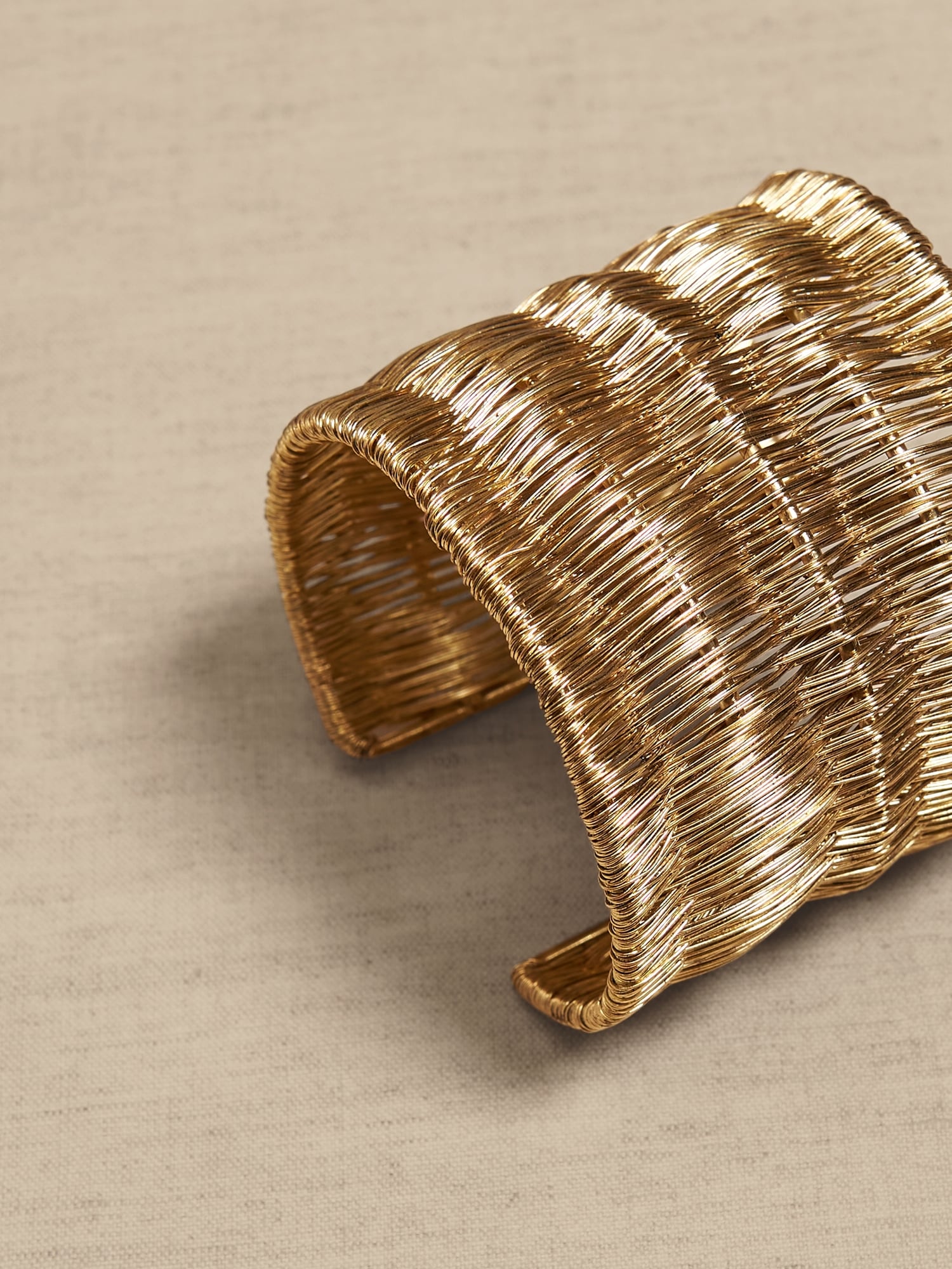 Banana Republic Maya Woven Cuff Bracelet &#124 Aureus + Argent gold. 1