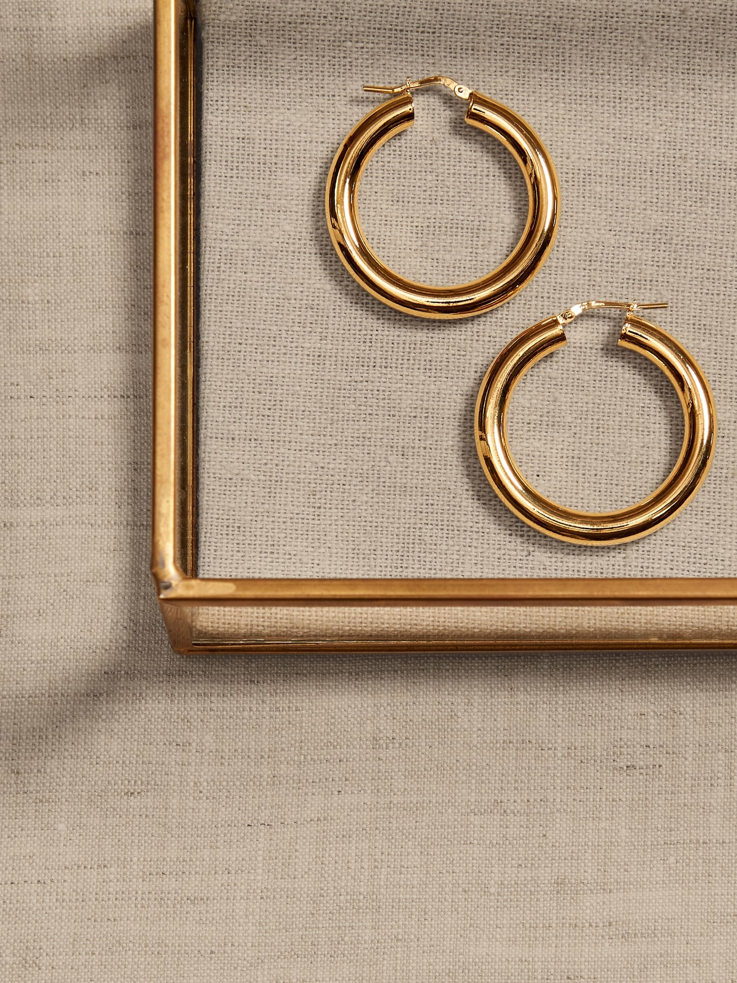 Banana Republic Ravena Small Hoop Earrings &#124 Aureus + Argent gold. 1