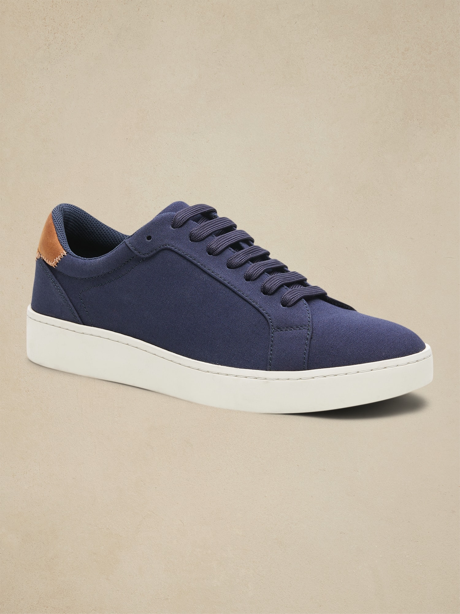 nicklas sneaker