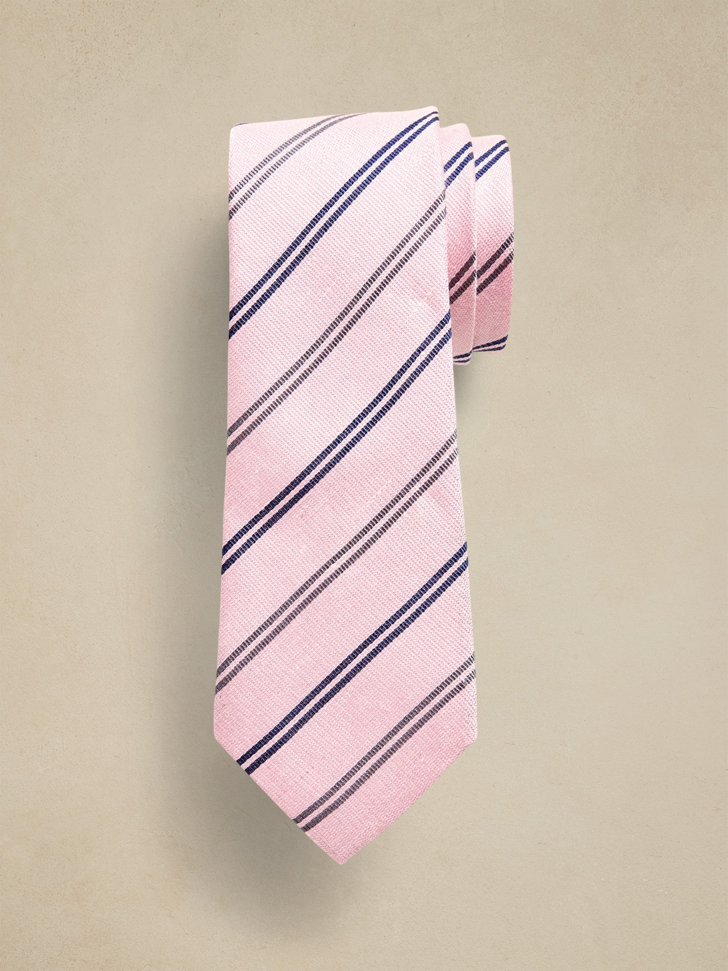 Cravate à rayures doubles en soie et en lin