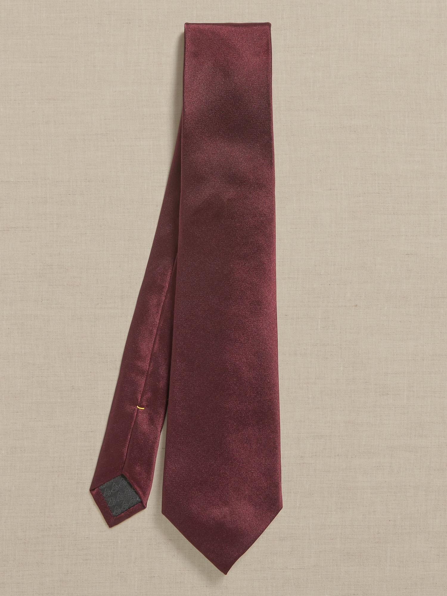 Banana Republic 7-Fold Silk Tie red. 1