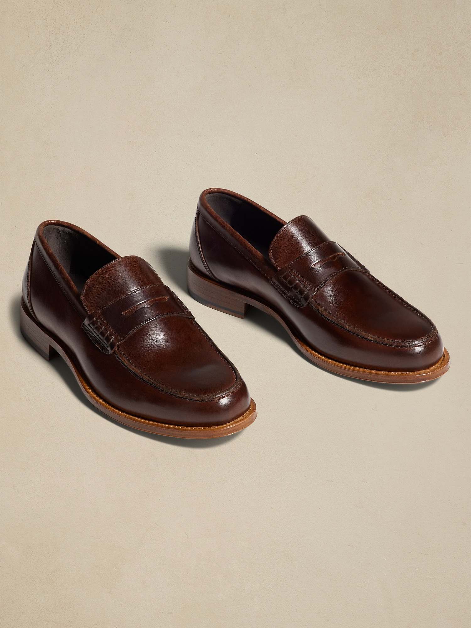 お買い物情報 OLD(ITALY BananaRepublic square loafer | fachia.com.ar