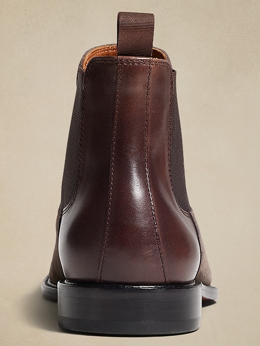 Dwen Suede Boots | Banana Republic display picture 3