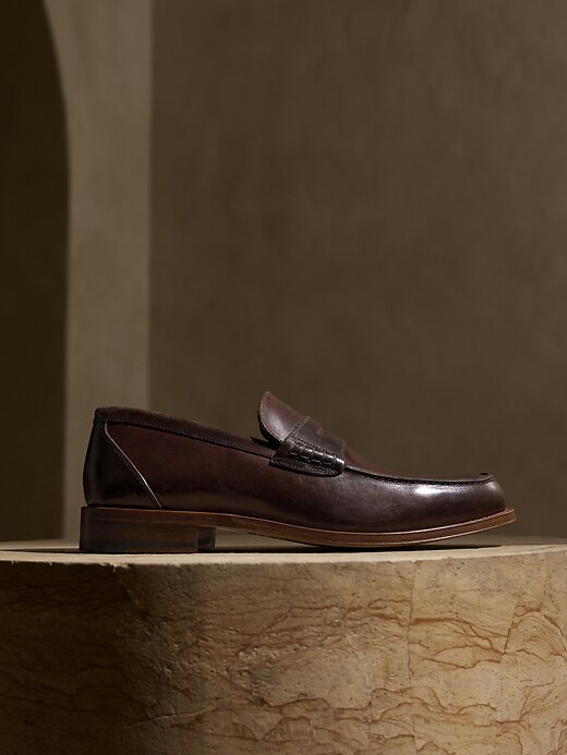 Crosby Square | Newhaven Loafer | Banana Republic display picture 1