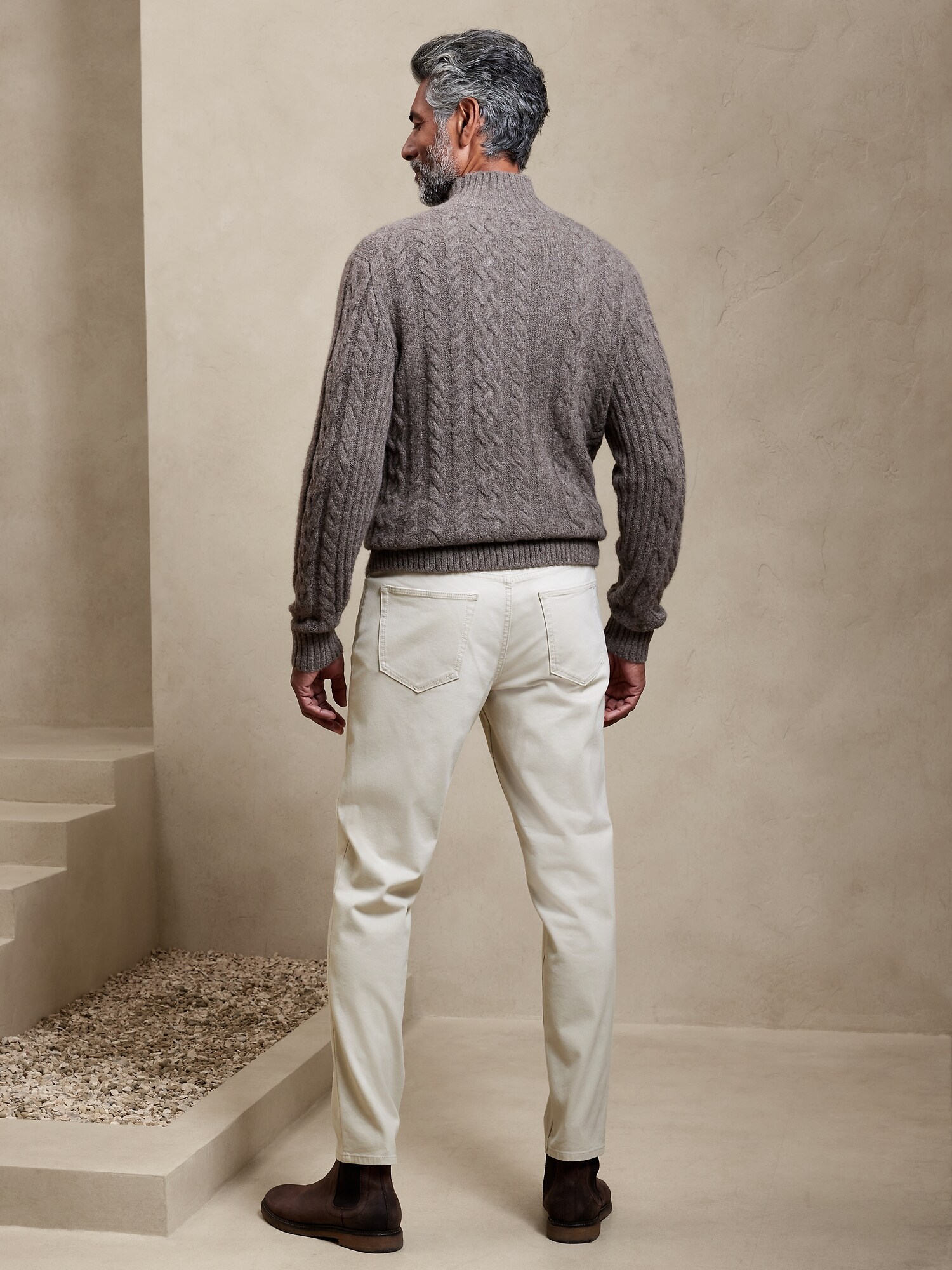 Tapered Traveler Pant