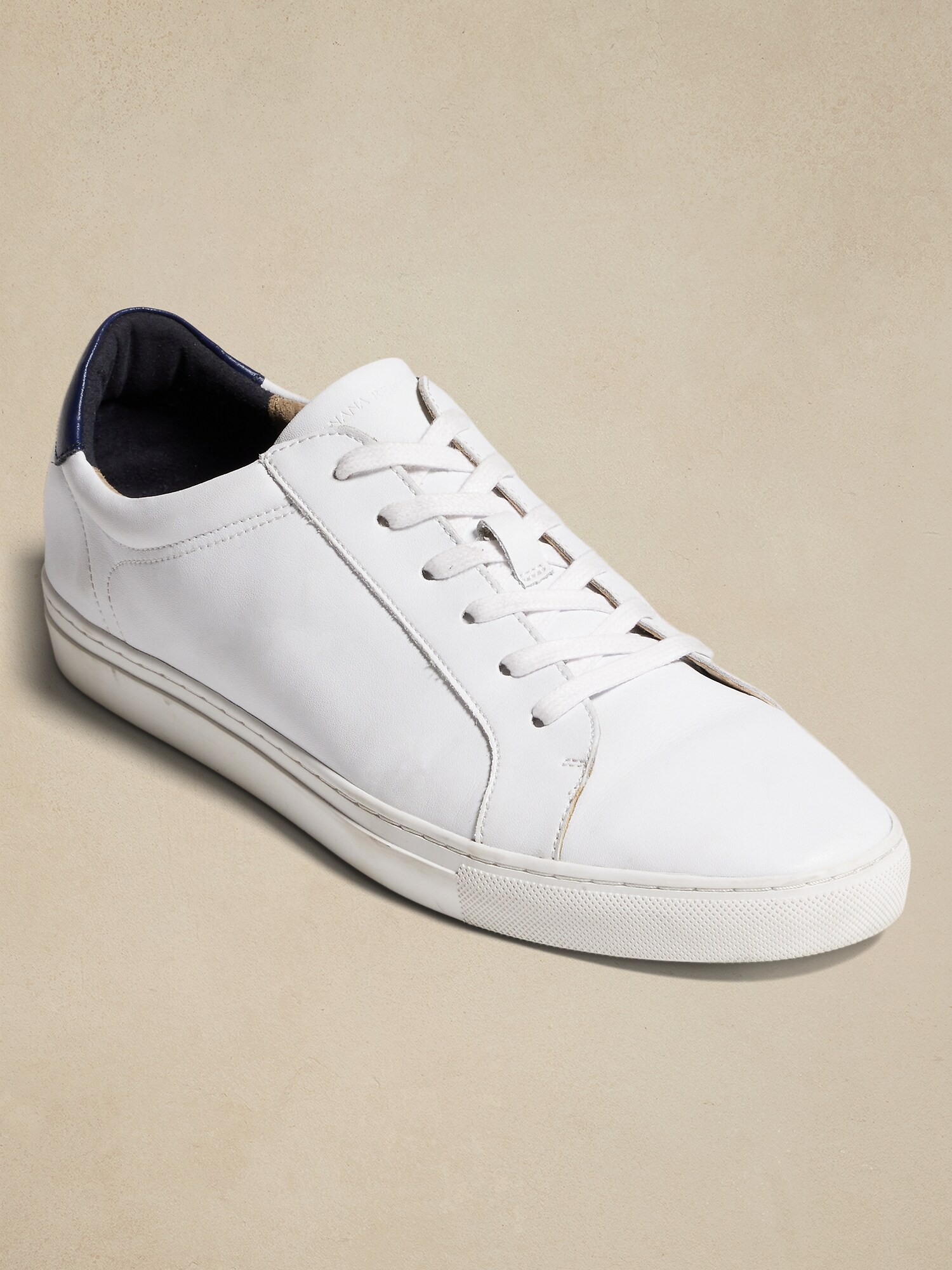 nicklas sneaker