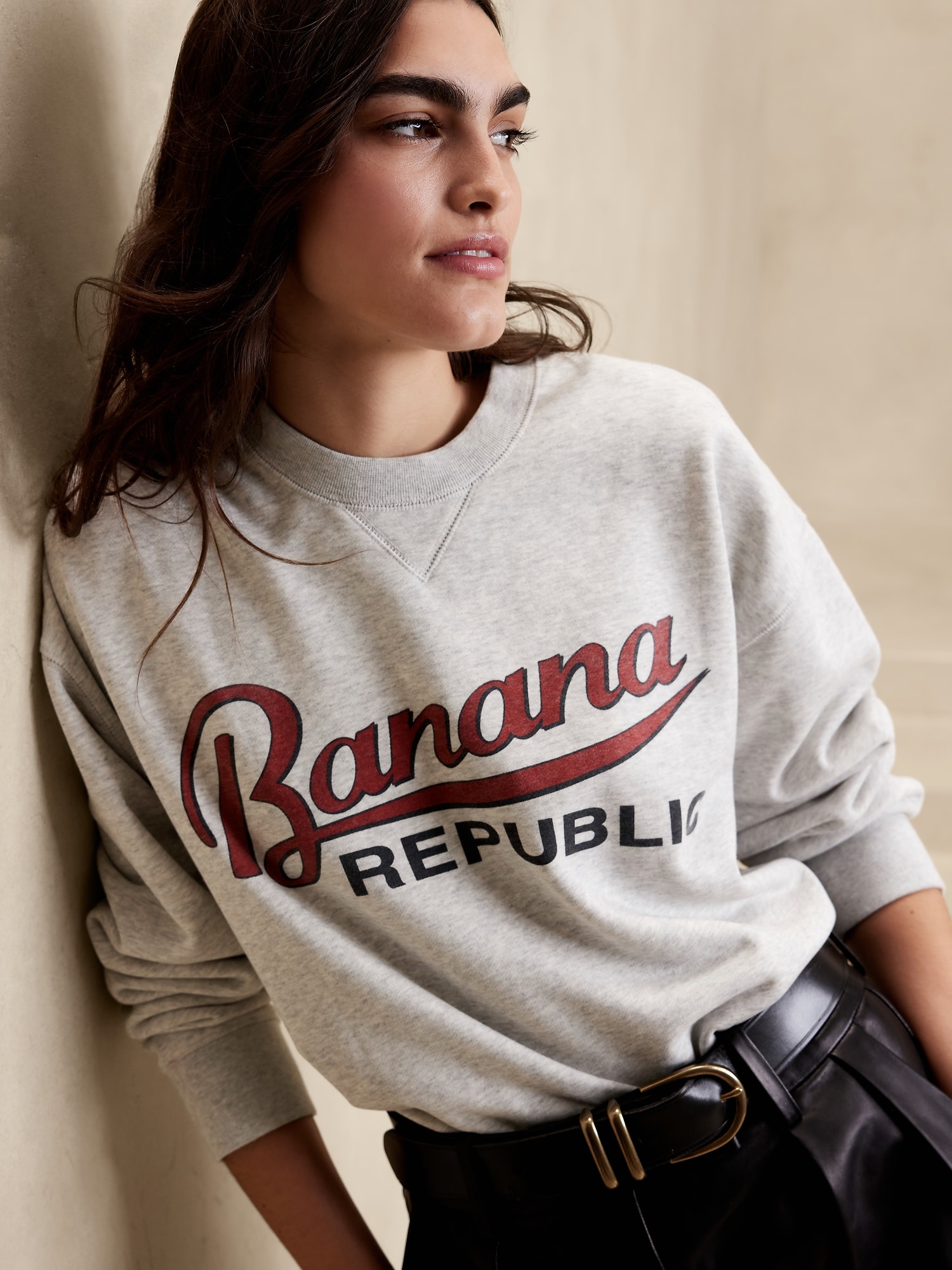 Logo sweatshirt sales