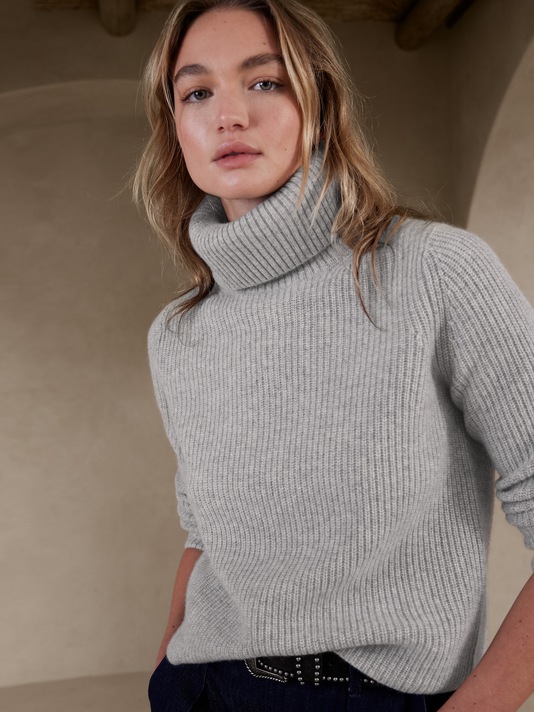 Chiara Cashmere Turtleneck Sweater