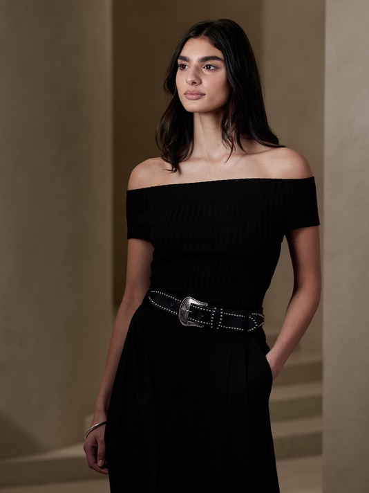 Chantel Off-Shoulder Crop Top