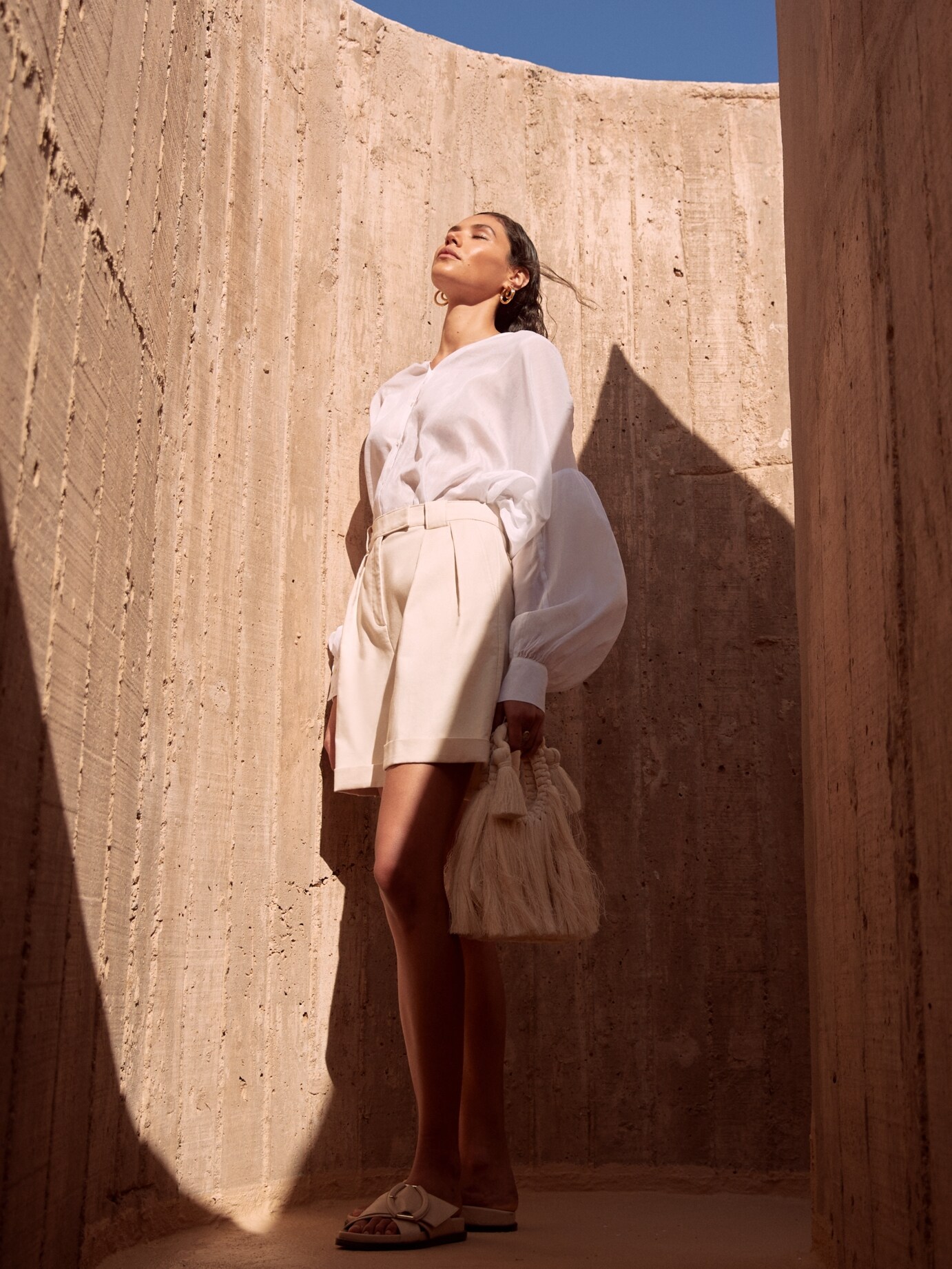 Banana Republic West Oversized Cotton-Silk Shirt white. 1 Banana Republic West Oversized Cotton-Silk Shirt white. 1
