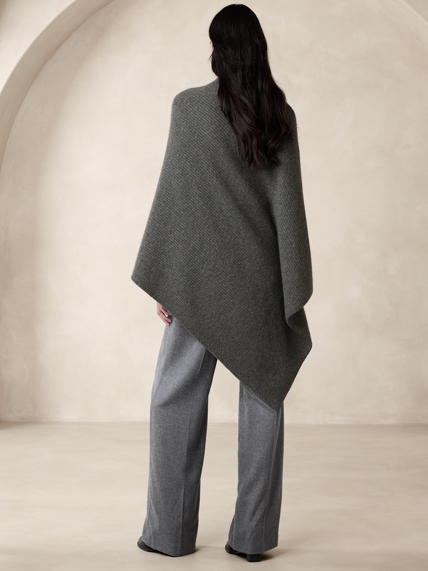 Curio Cashmere Poncho