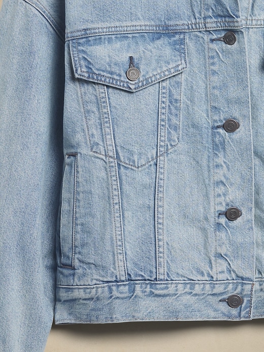 The 90s Denim Trucker Jacket