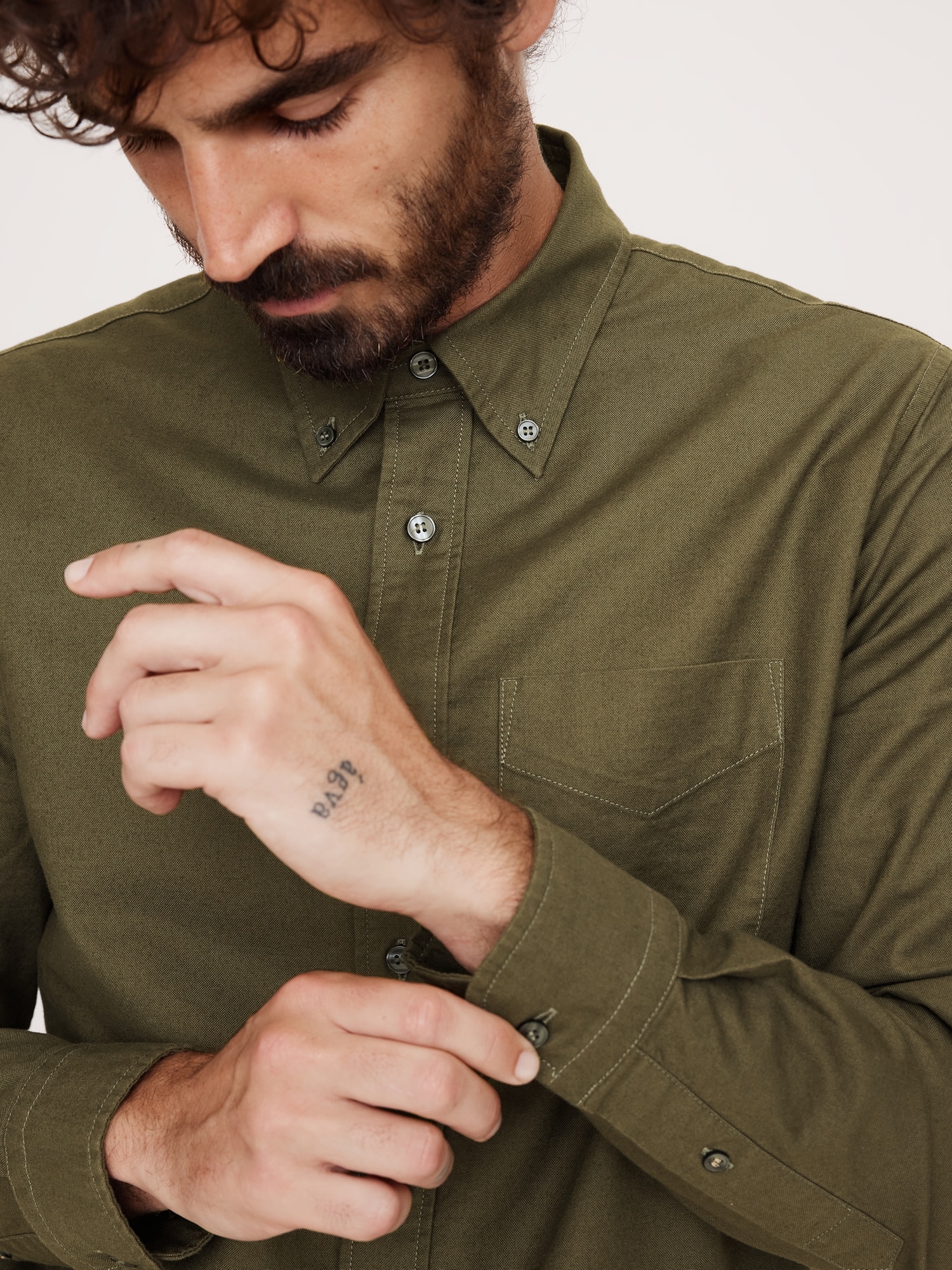 Chemise Oxford, coupe standard, se porte à l’extérieur du pantalon