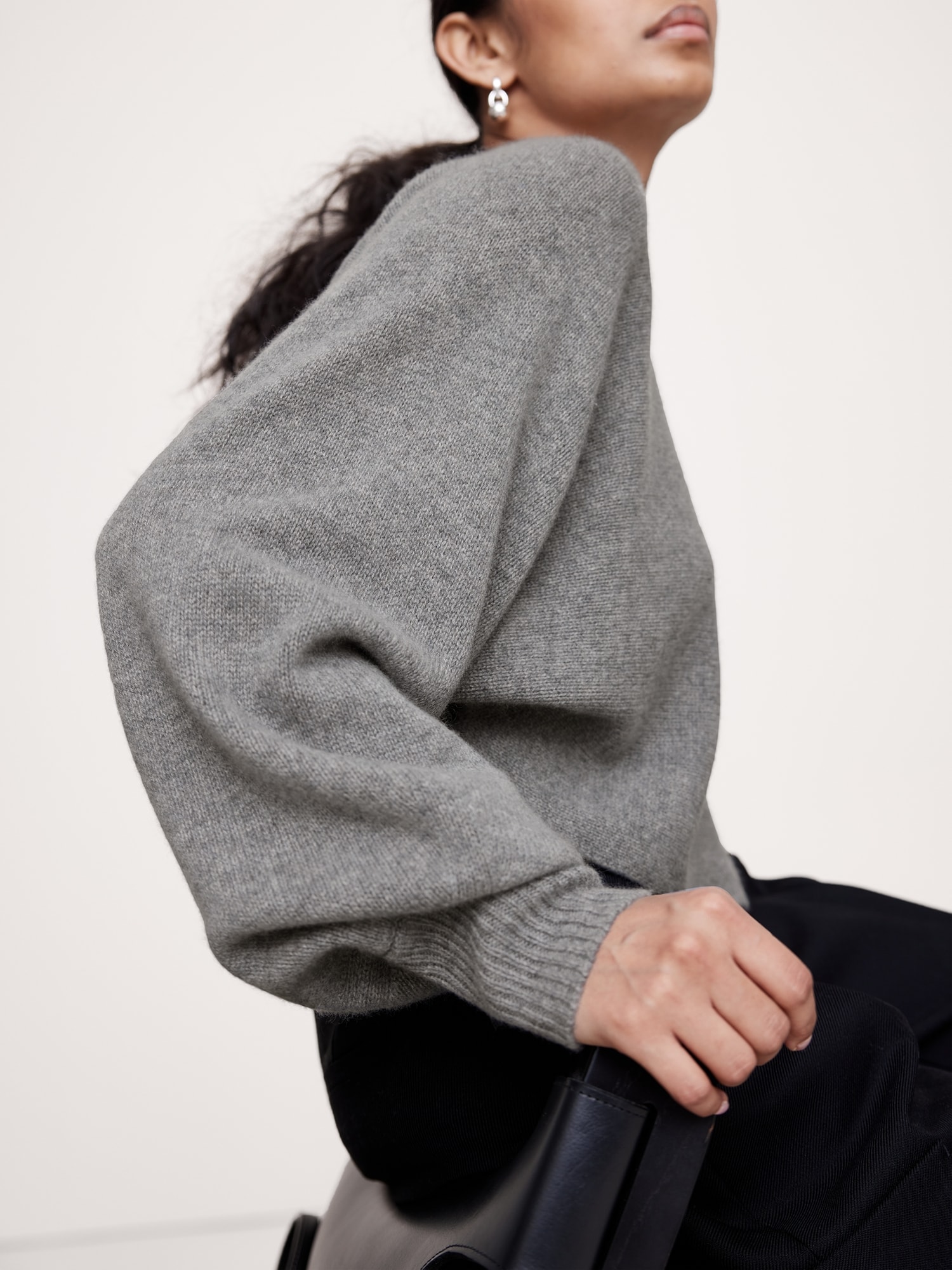 Midweight Cashmere Cropped Sweater