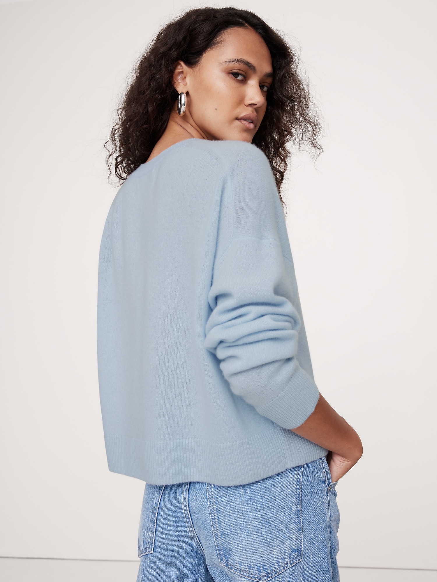 Lightweight Cashmere Cropped Sweater