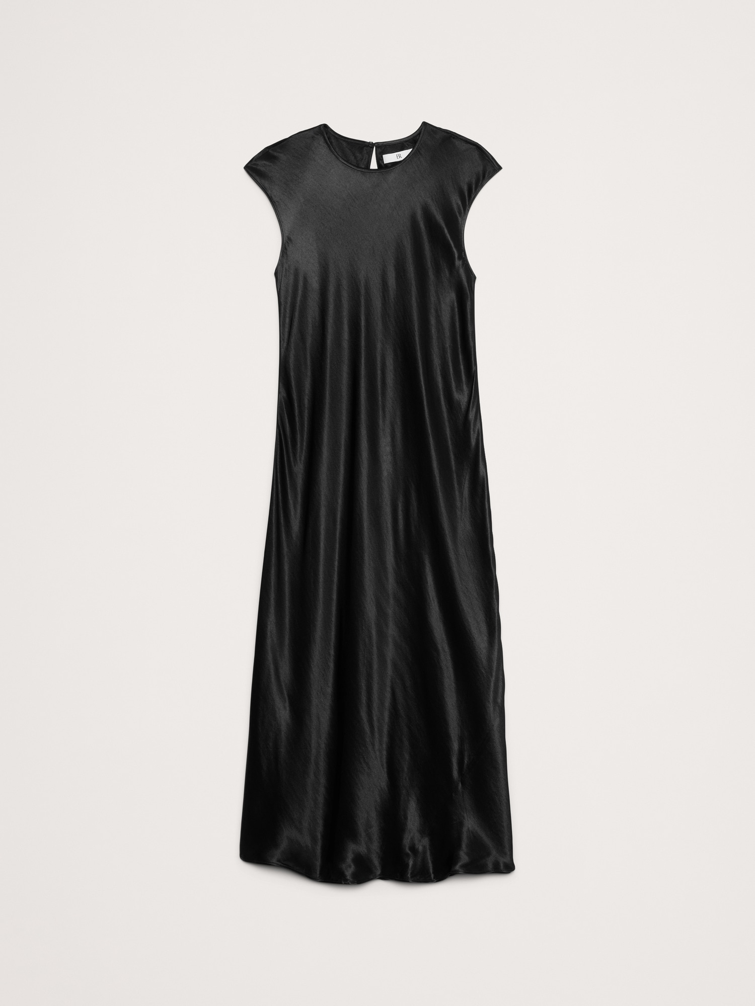 Robe mi-longue coupée en biais en satin