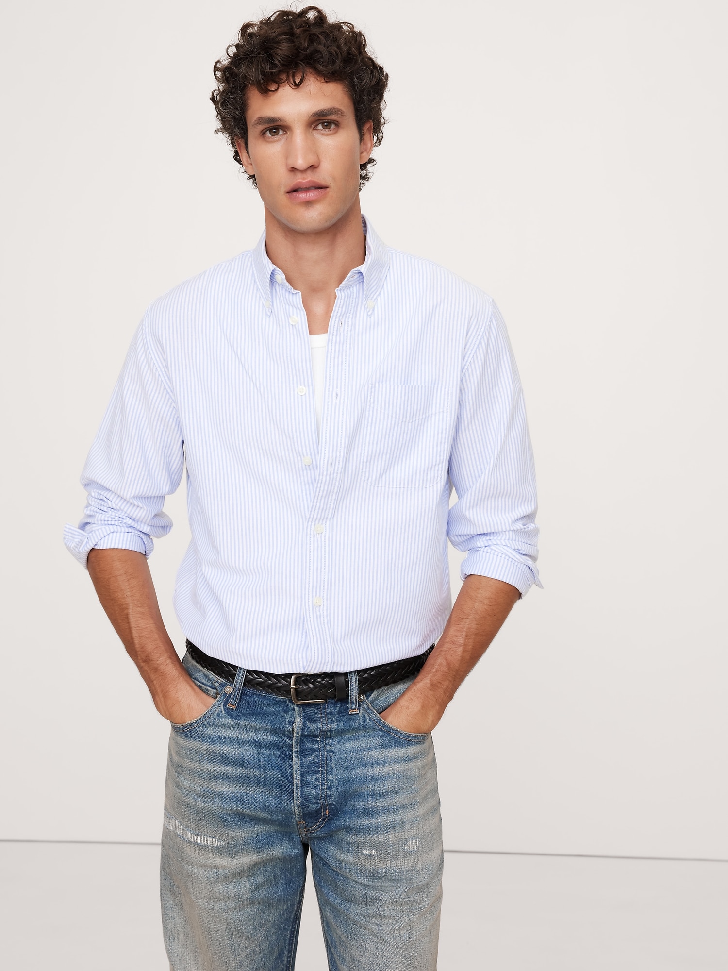 Chemise Oxford, coupe standard, se porte à l’extérieur du pantalon