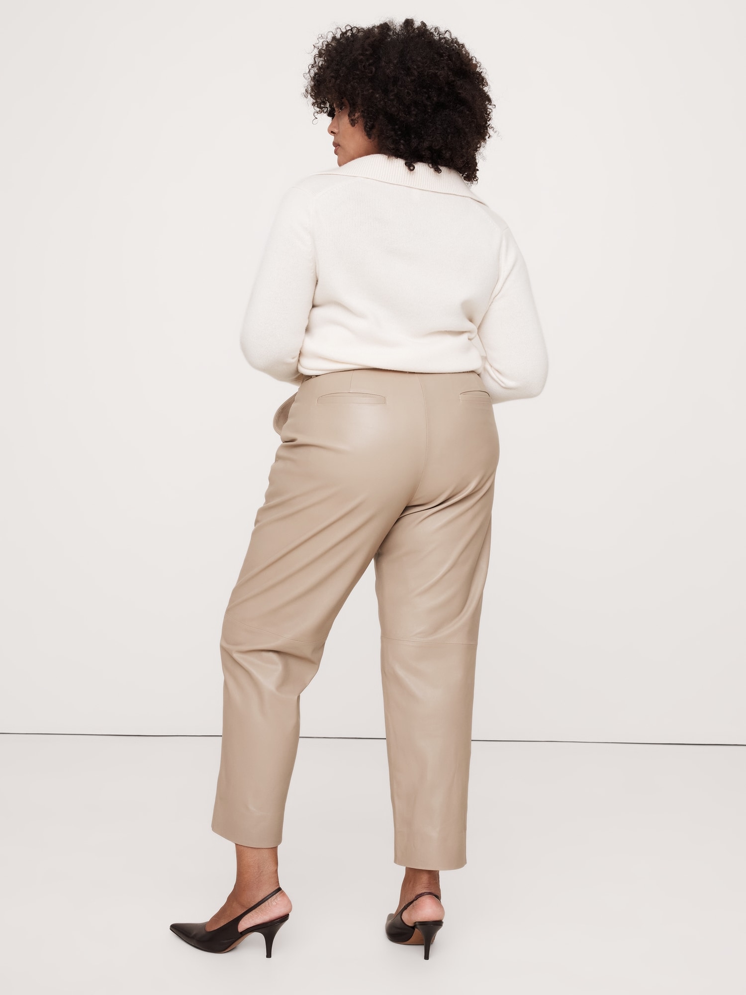 Pantalon baril à taille haute longueur cheville en cuir