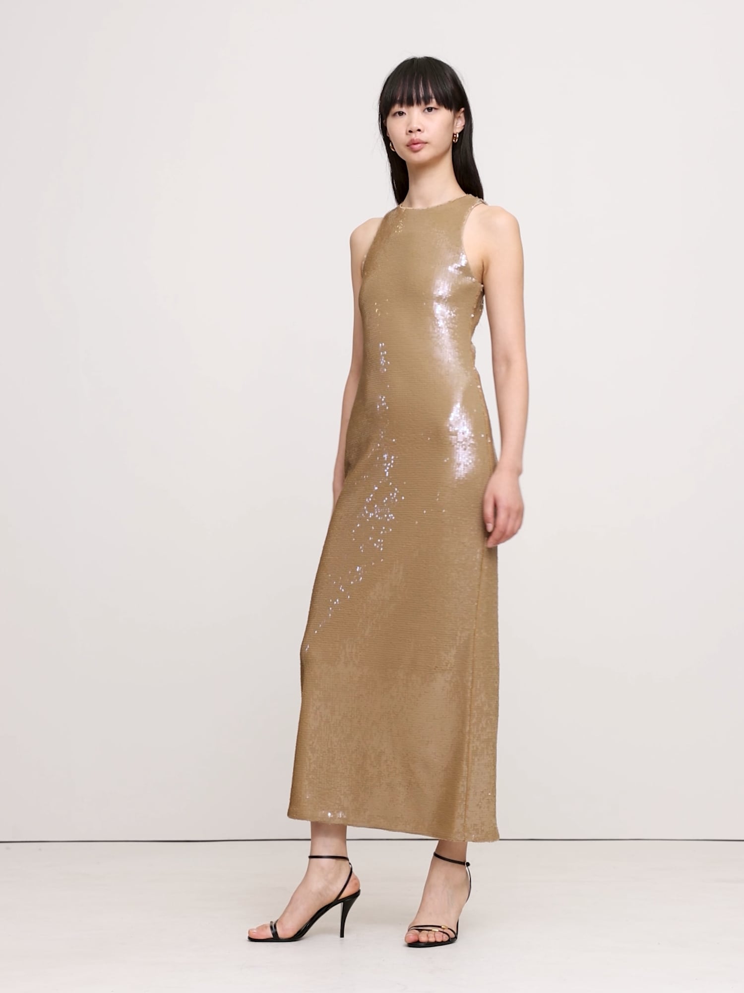 L'image numéro 2 présente Robe longue extensible à paillettes