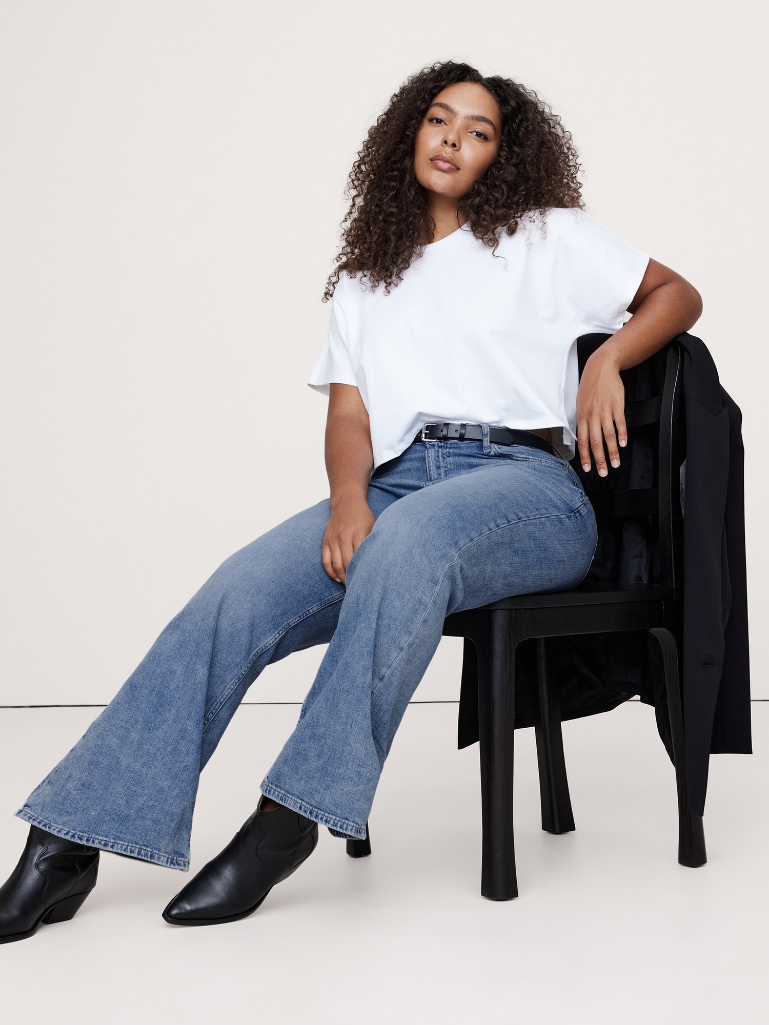 The Relaxed Flare Jean