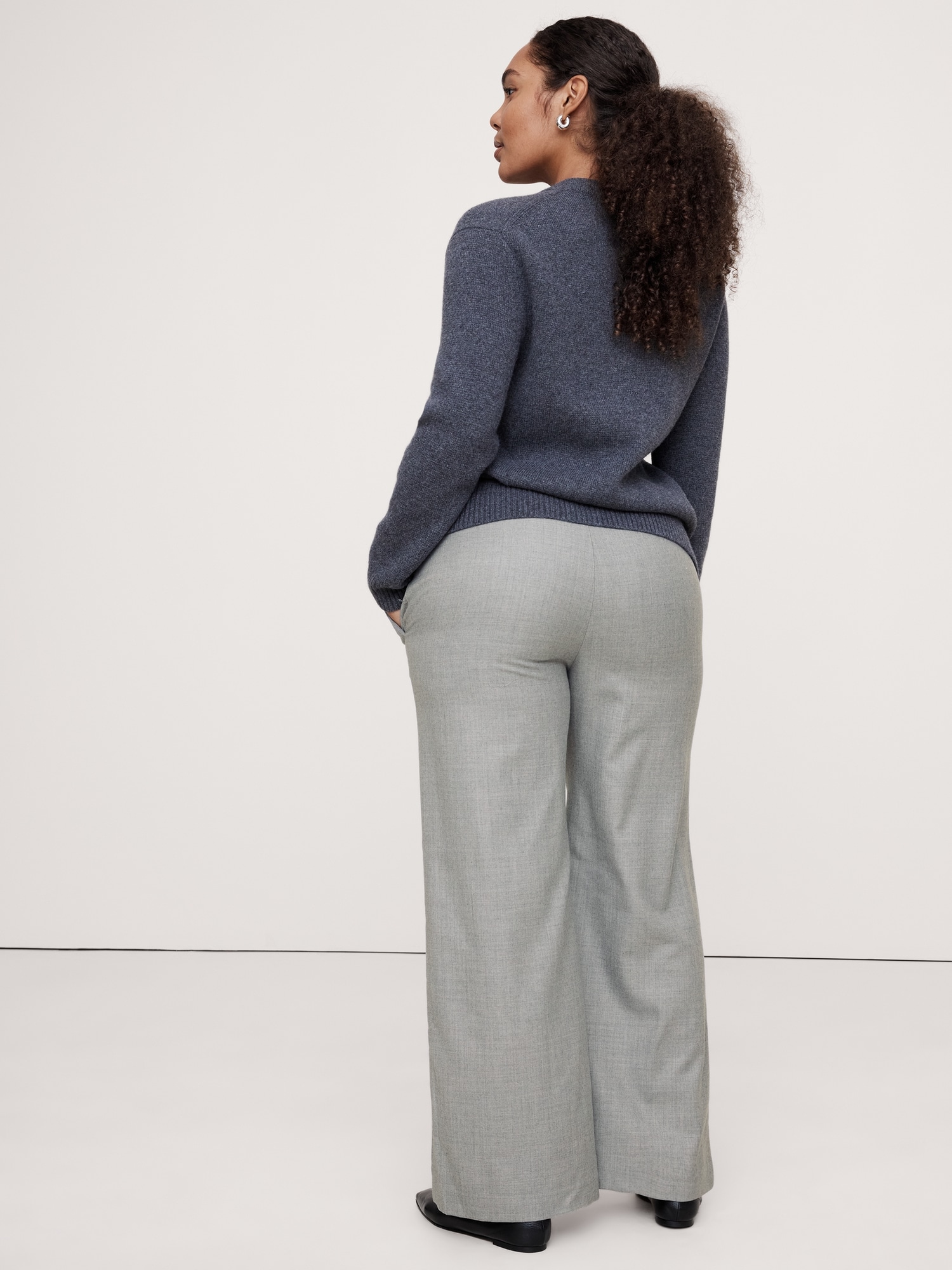 Pantalon à jambe large à taille extensible en flanelle de laine légère