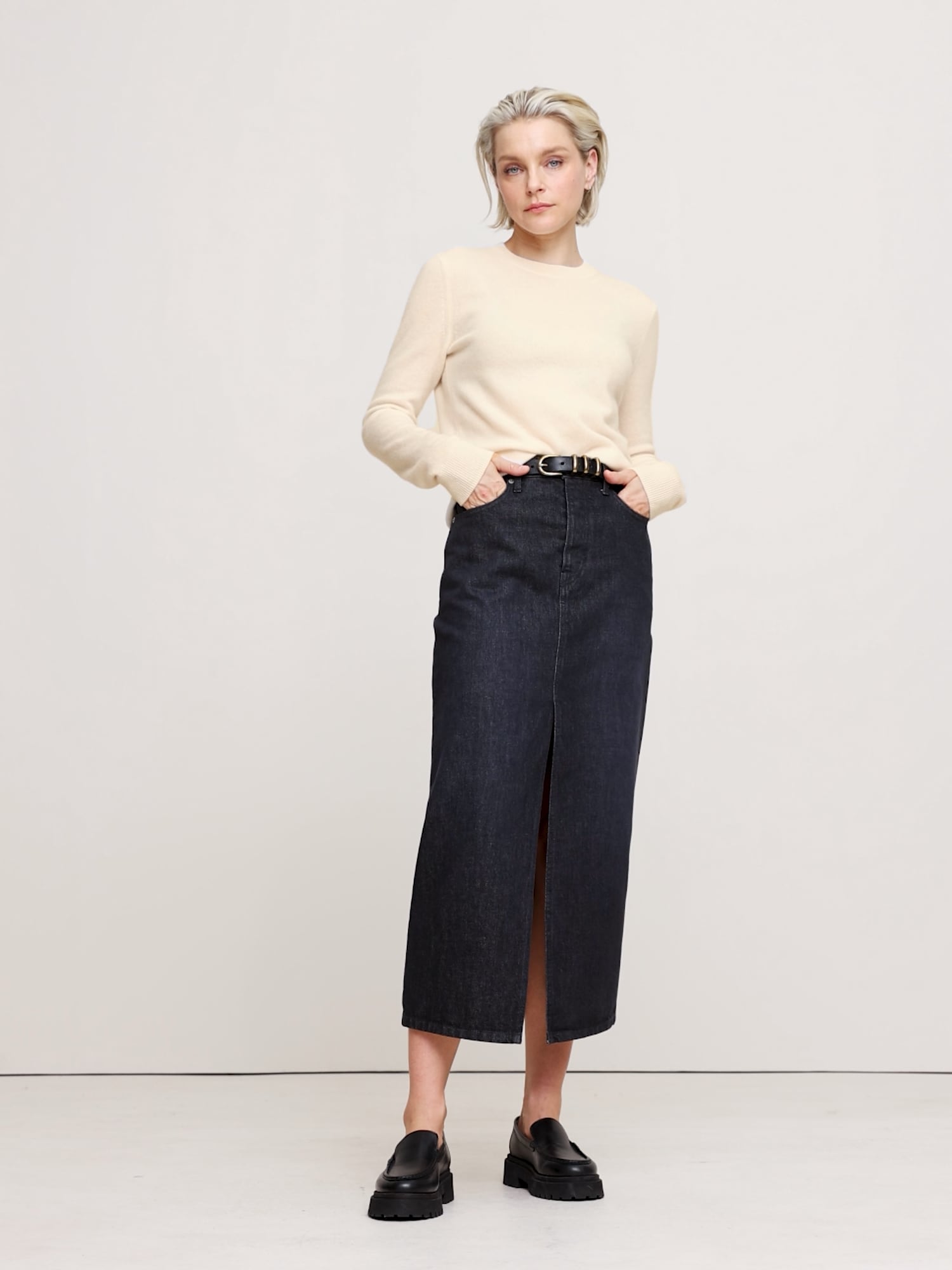 Image number 2 showing, Lightweight Cashmere Crew-Neck Sweater