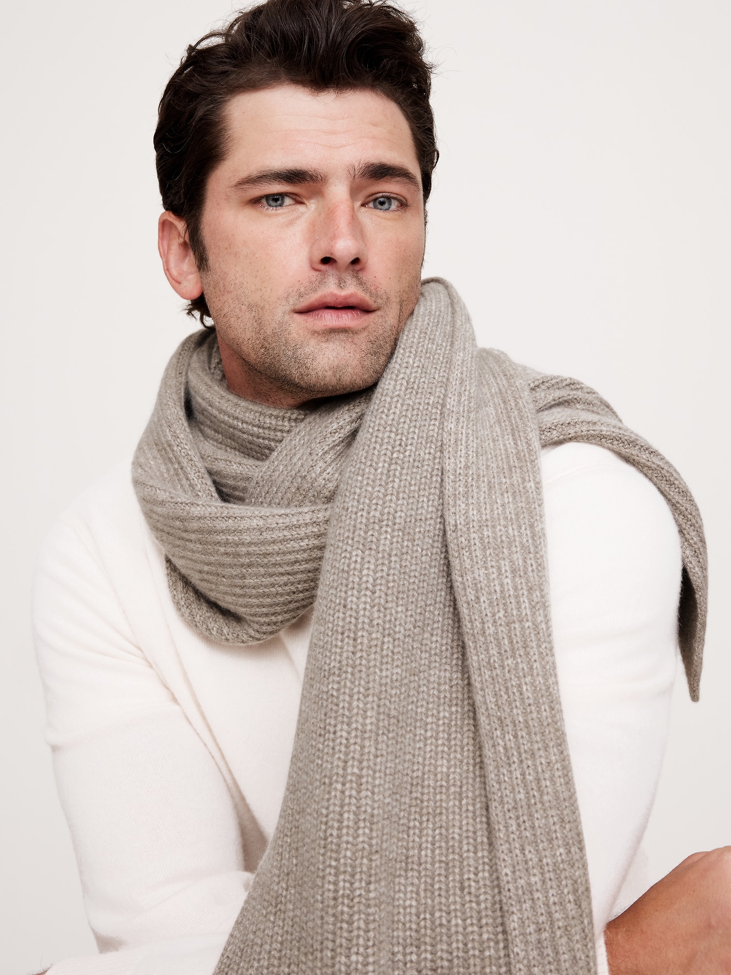 Signature Cashmere Scarf