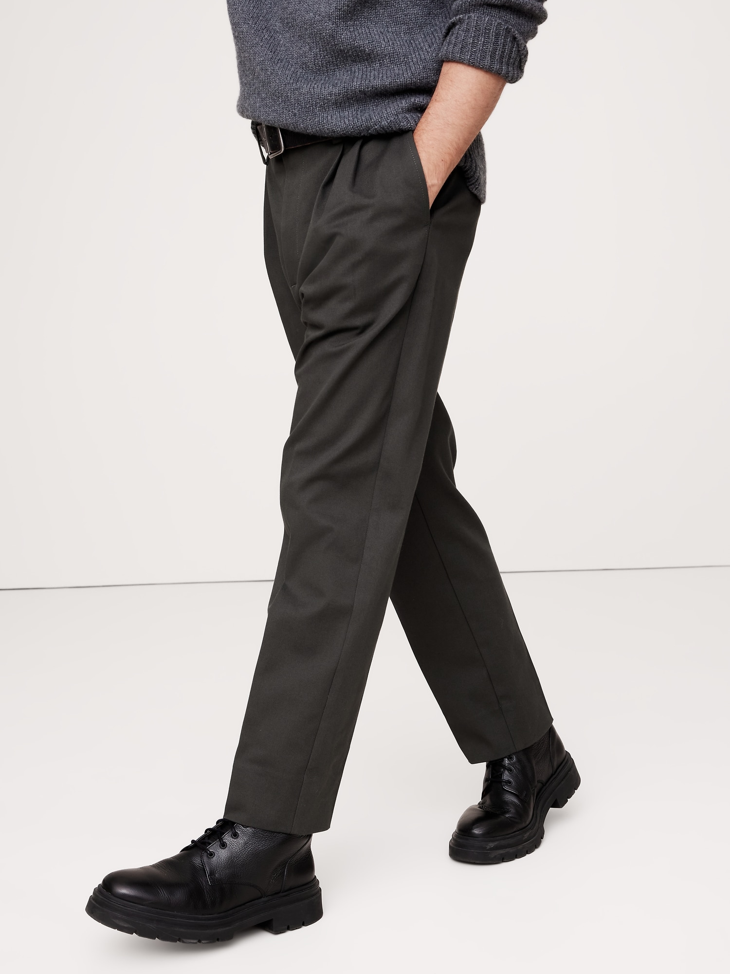 Pleated Cropped Italian-Stretch Chino