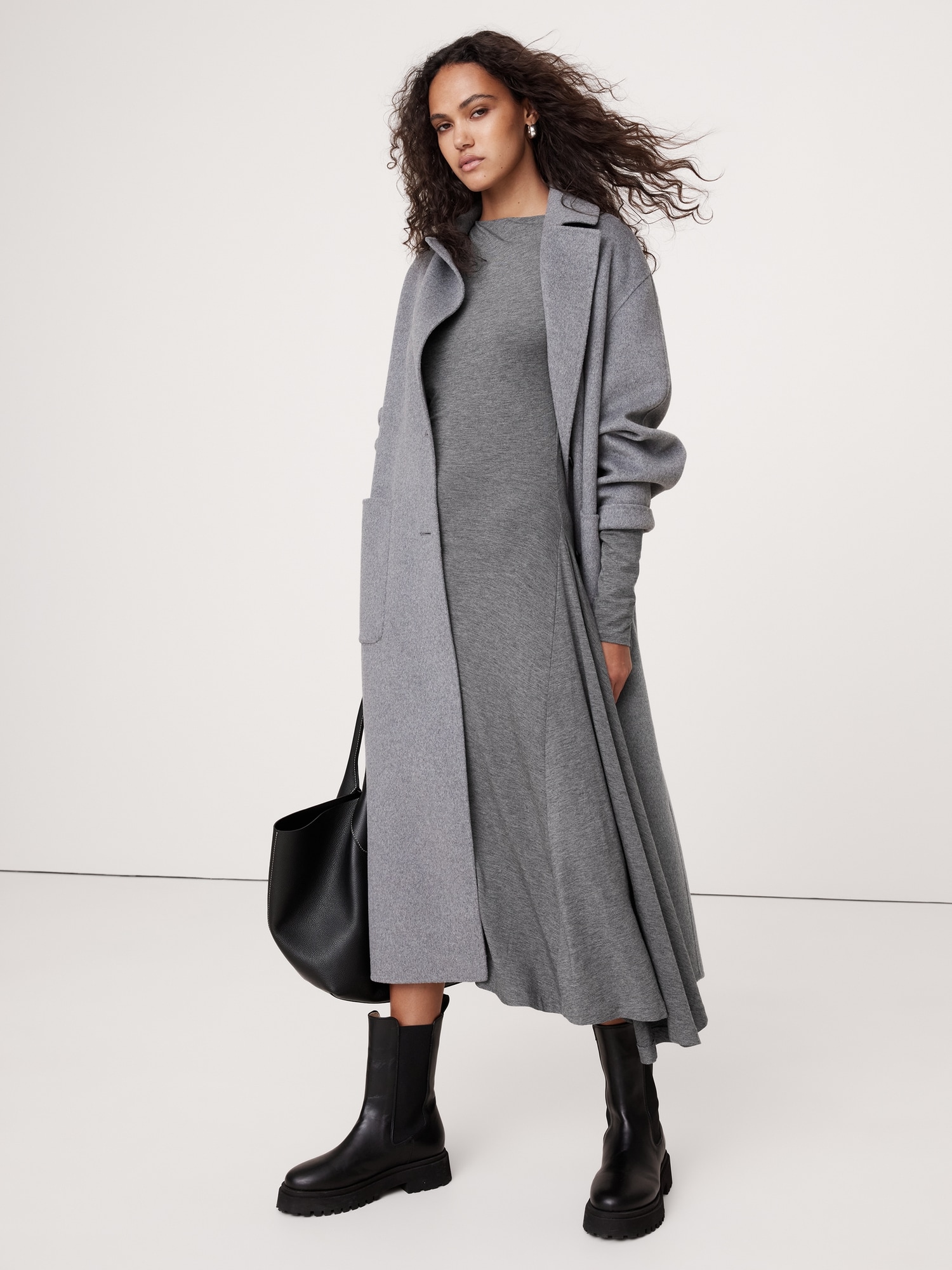 Robe mi-longue asymétrique en mélange de laine