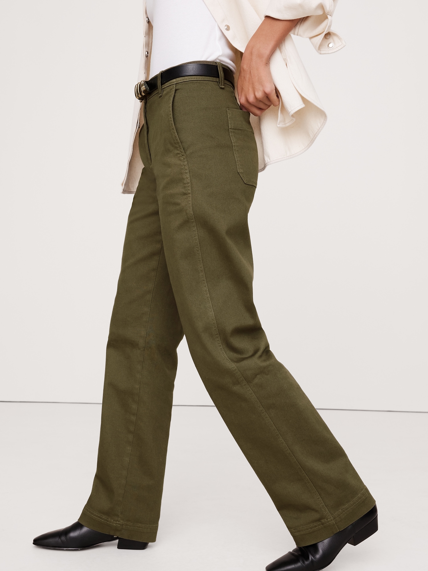 The Weekender Straight-Leg Pant