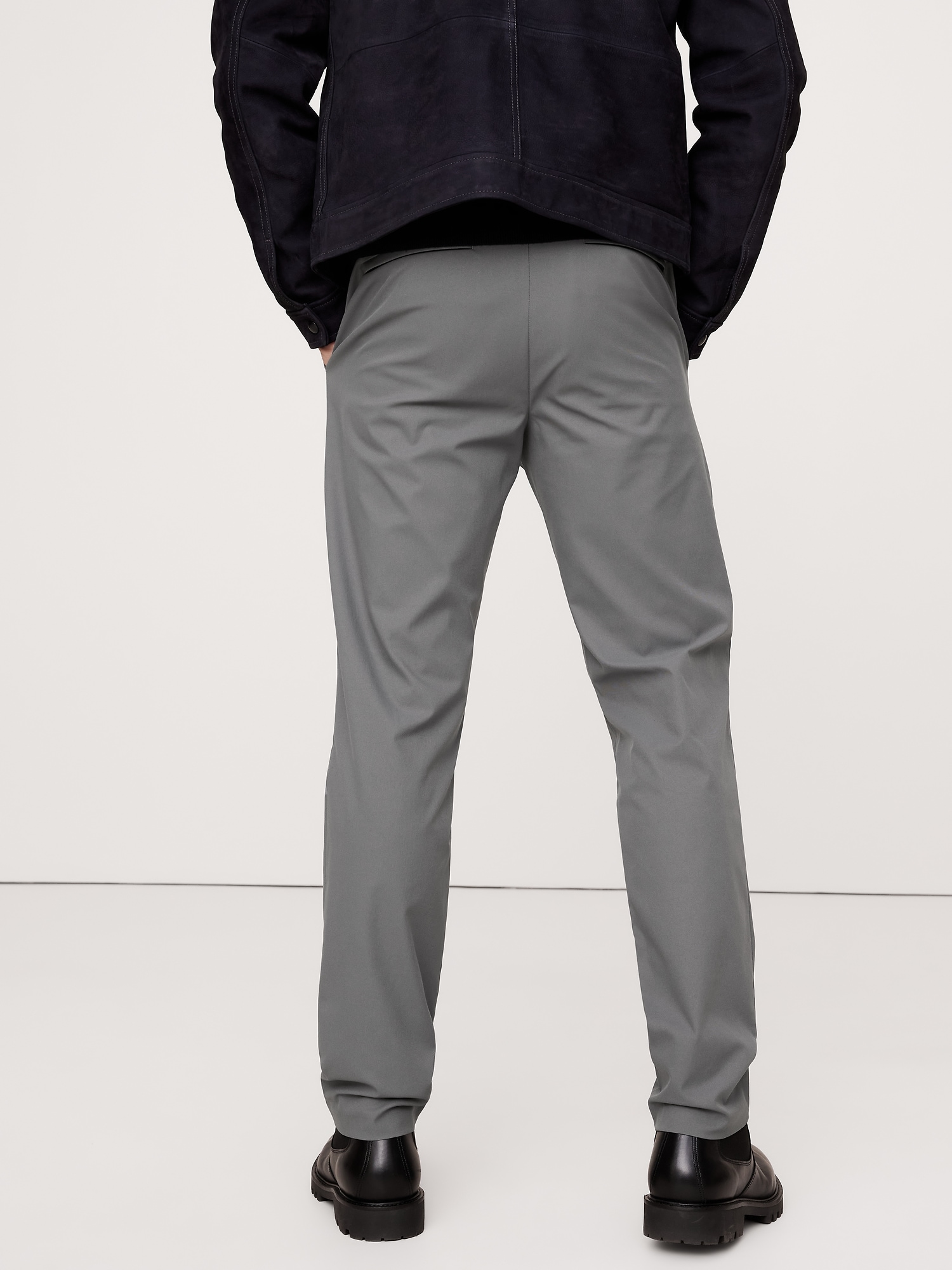 L'image numéro 2 présente Pantalon Performance athlétique étroit