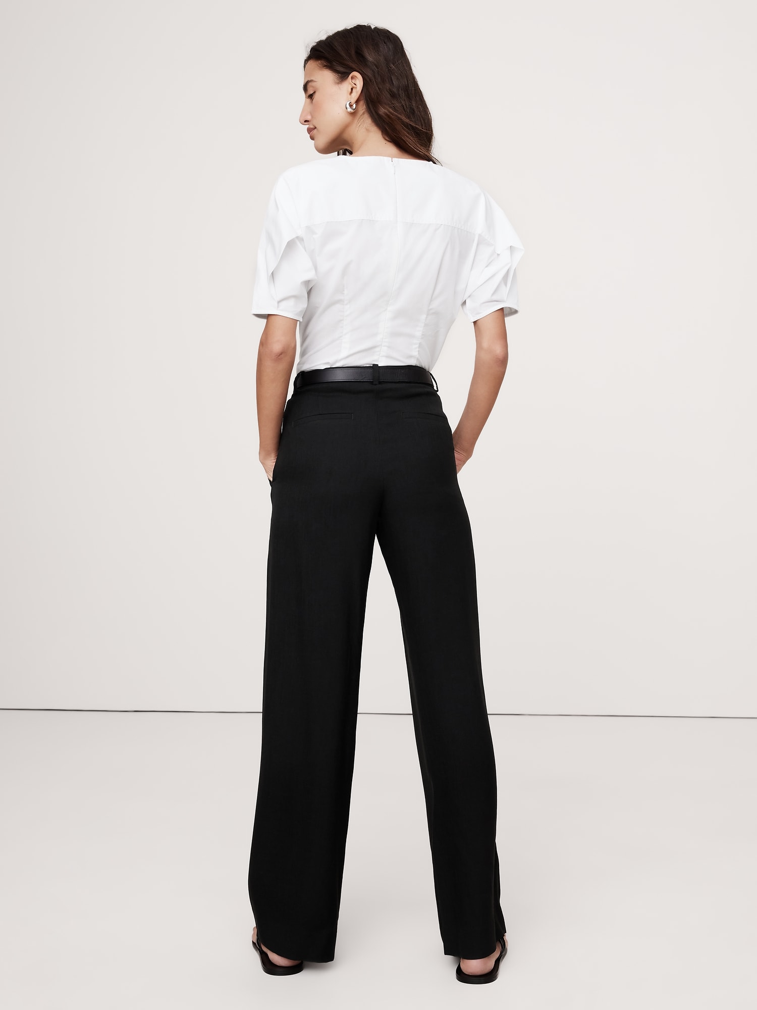 Soho Mid-Rise Pleated Wide-Leg Pant