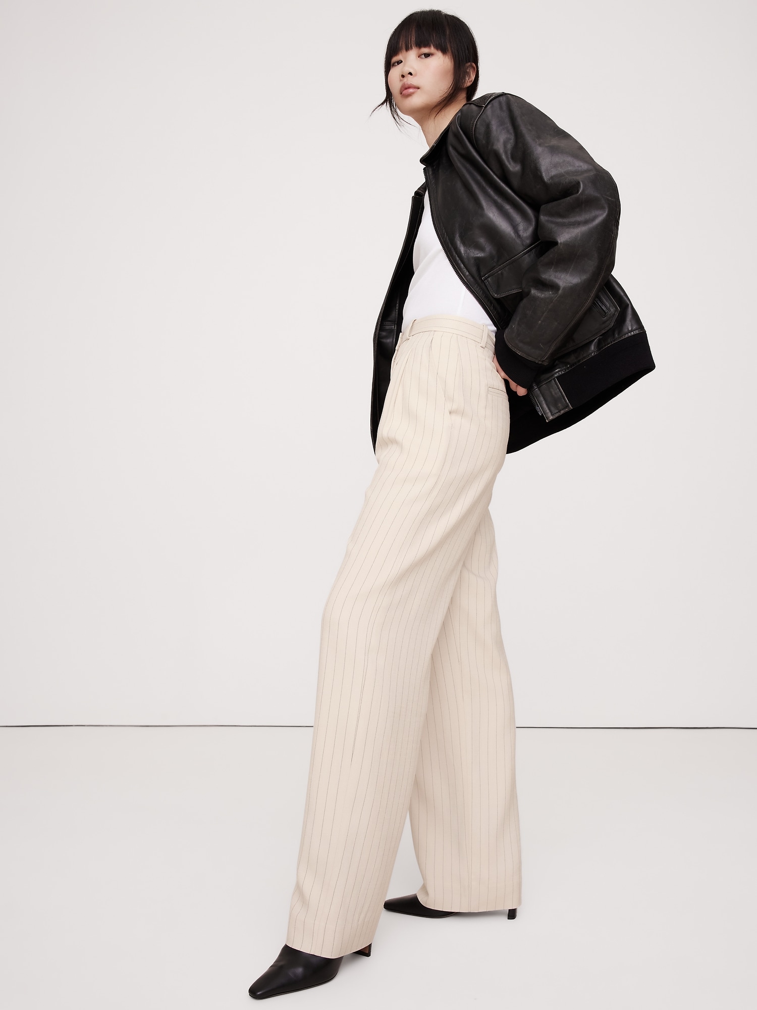 Soho High-Rise Wide-Leg Pant