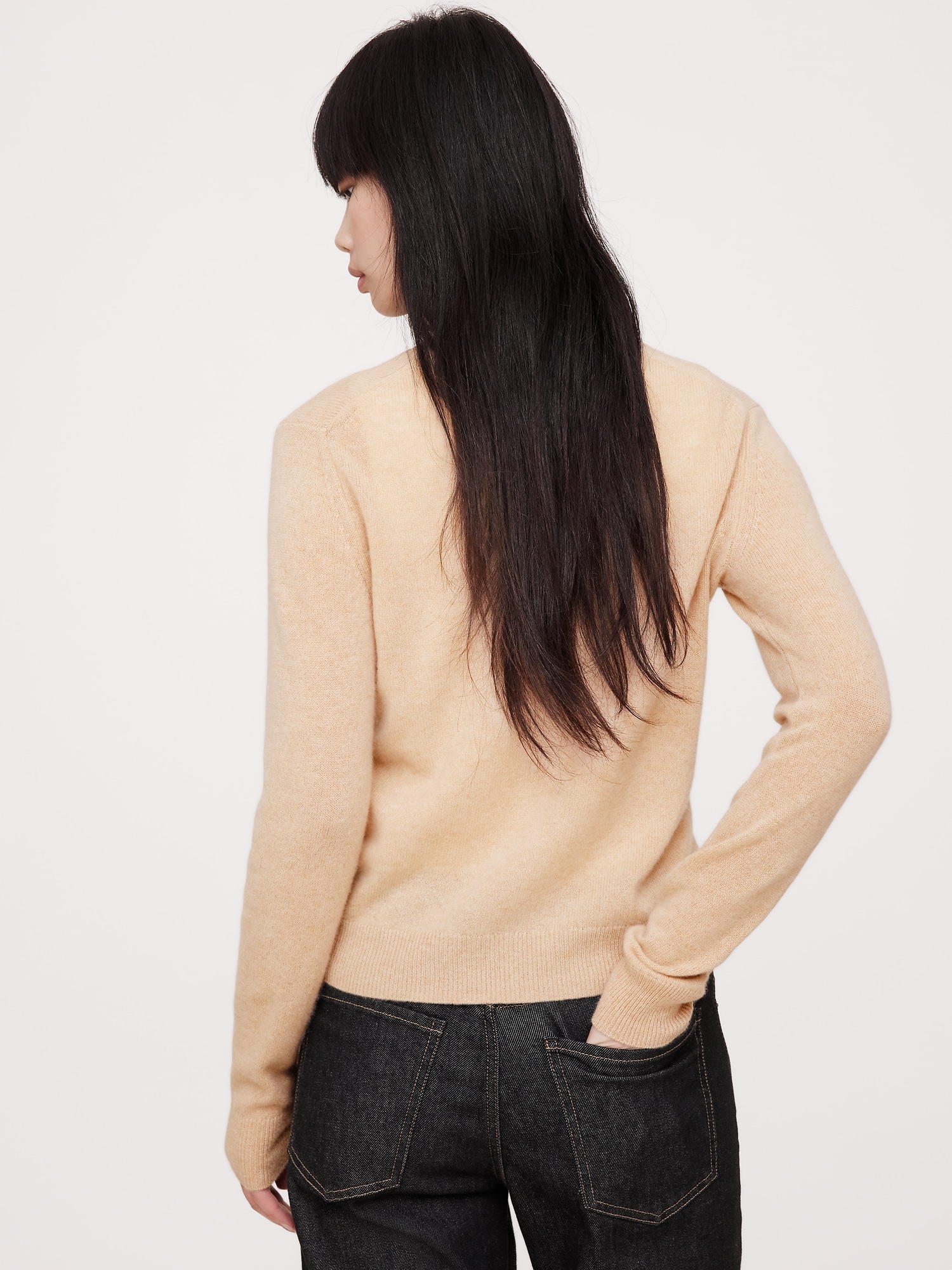 Lightweight Cashmere V-Neck Sweater