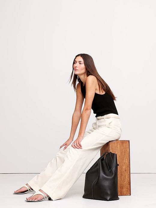 The Everyday Wide-Leg Pant | Banana Republic