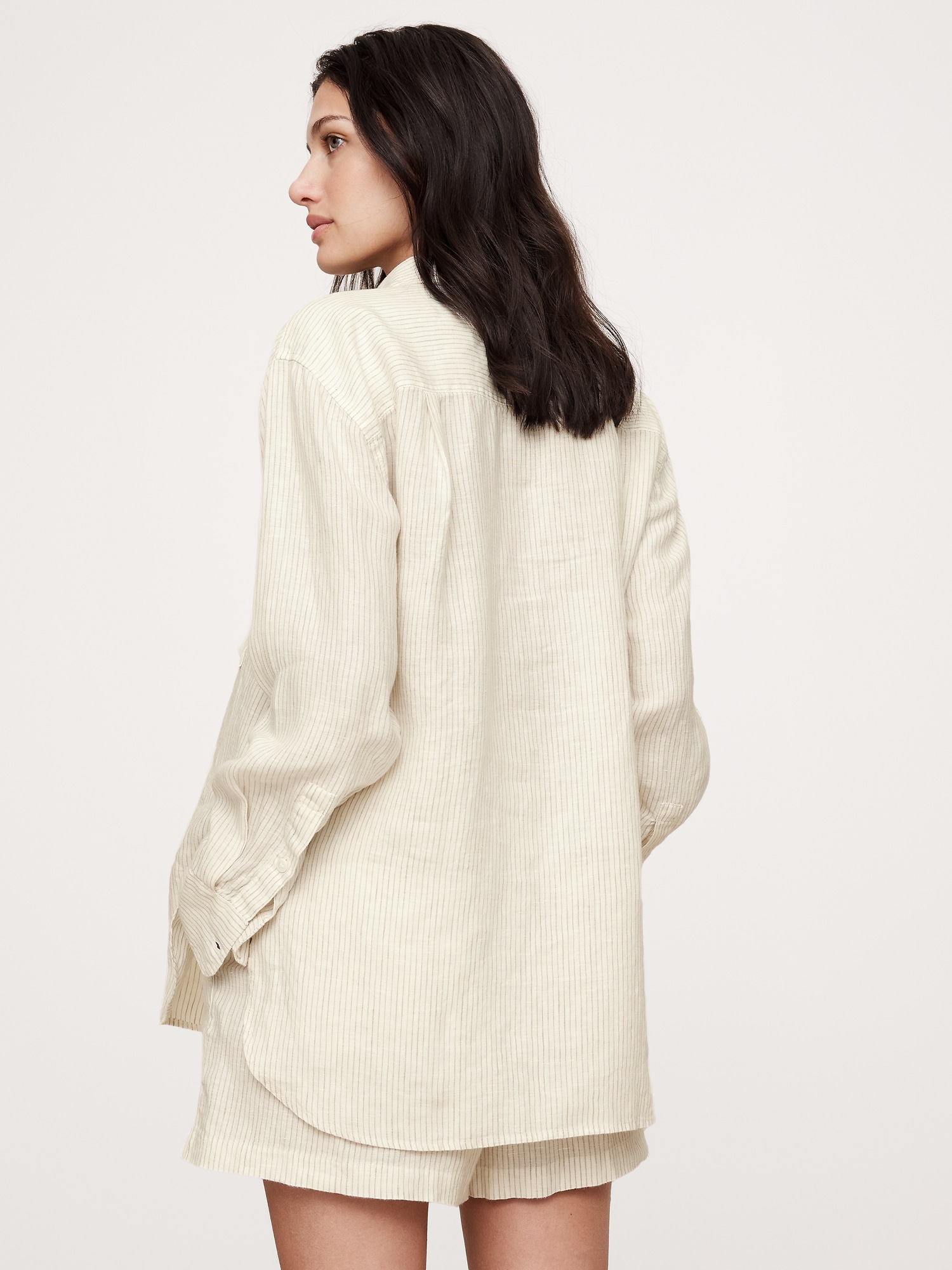 The Oversized Linen Shirt