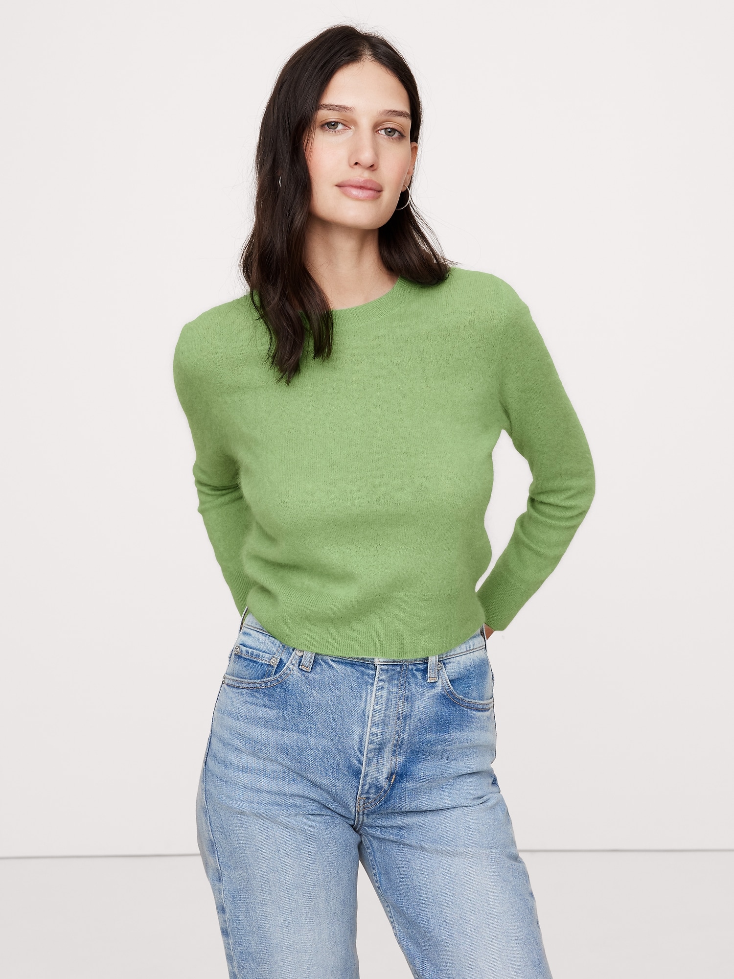 Lightweight Brushed Cashmere Crew-Neck Sweater