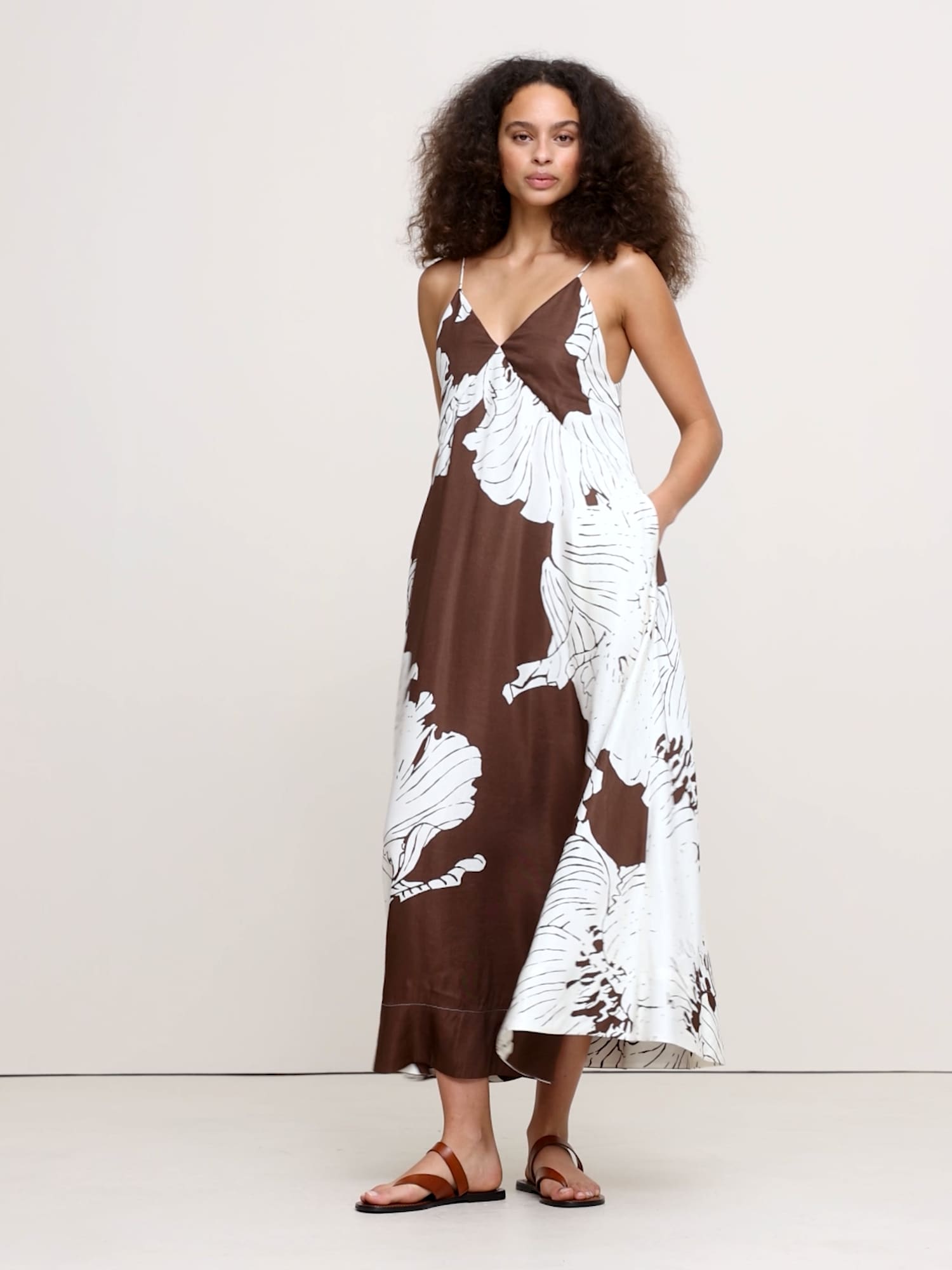 Image number 2 showing, Viscose-Linen Maxi Dress