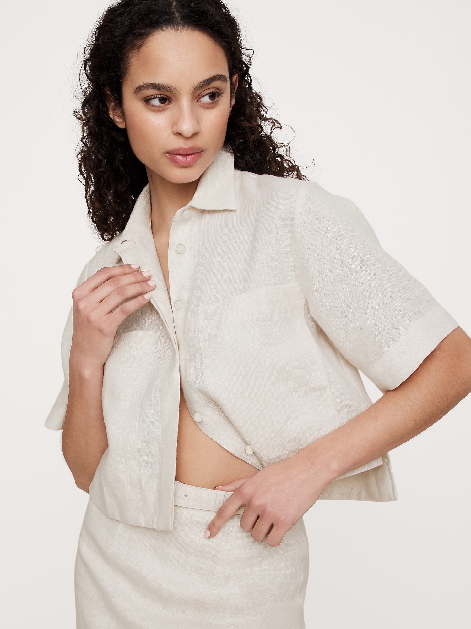 Boxy Linen Cropped Shirt