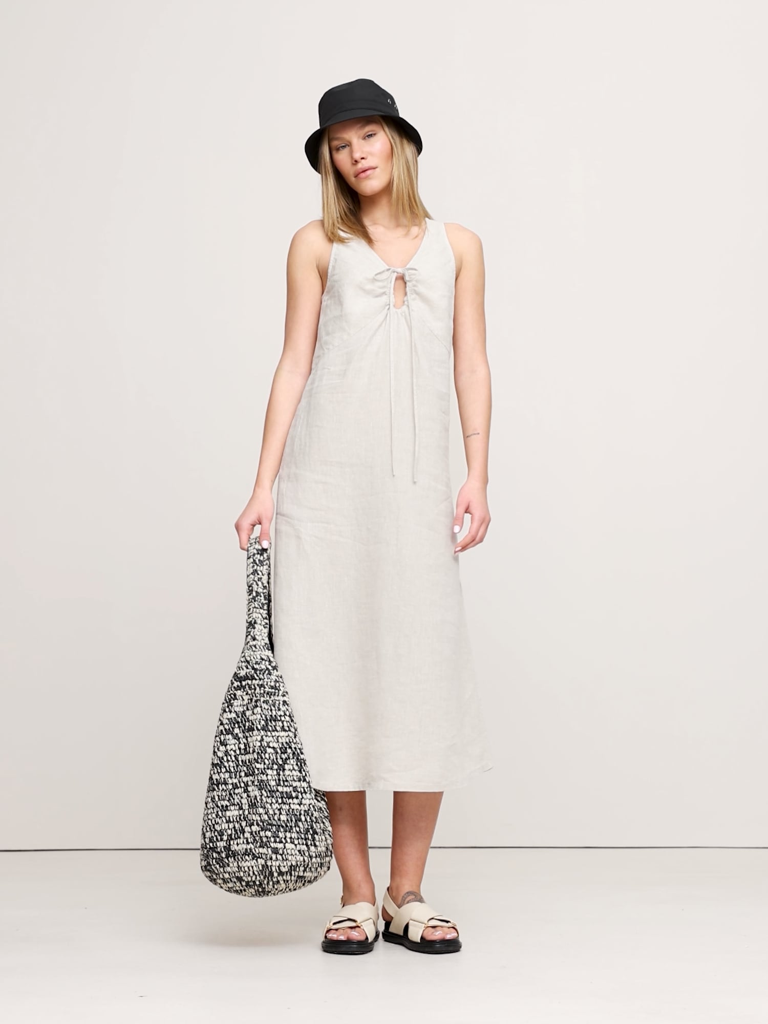 Image number 2 showing, Linen Keyhole Midi Dress