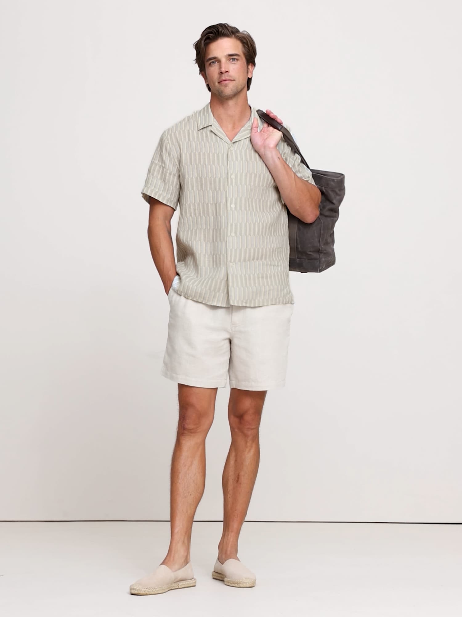 Image number 2 showing, Standard-Fit Linen Resort Shirt